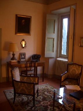 Schloss / Burg in Campello sul Clitunno (Perugia) oder Ferienwohnung oder Ferienhaus