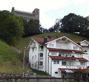 Das Gstehaus unter der Burg, in ruhiger Stadtrandlage.