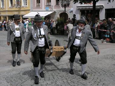 Folklore und Brauchtum.