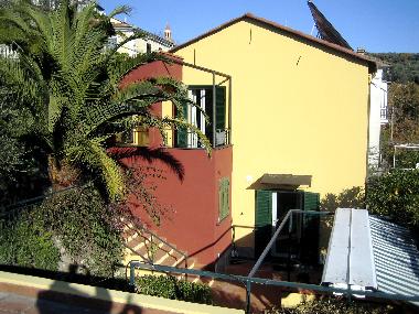 Das Haupthaus, gesehen vom Dach des Gstehauses