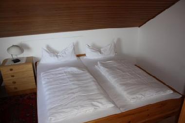 Pfnder Schlafzimmer mit Beistellbett