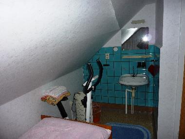 Waschgelegenheit im 2. Schlafraum