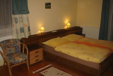 Es stehen f�nf Betten und ein Schlafsofa zur Verf�gung