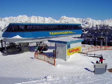 unser Schigebiet Fanningberg - Gratis Schibus h�lt direkt vor den H�usern