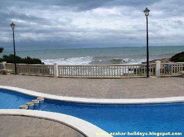 Poolanlage direkt am Meer (Bade-BUCHT!)