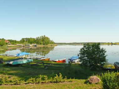 Blick von der Terrasse auf den See
