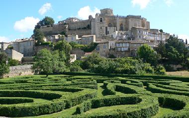 Ferienhaus in GRIGNAN Chamaret (Drme) oder Ferienwohnung oder Ferienhaus