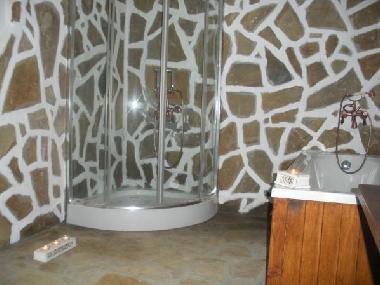 Eines der drei Badezimmer