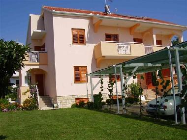 Pension in Sv. Filip i Jakov (Zadarska) oder Ferienwohnung oder Ferienhaus