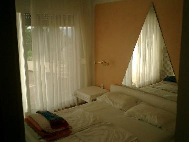 Eines der Schlafzimmern unten