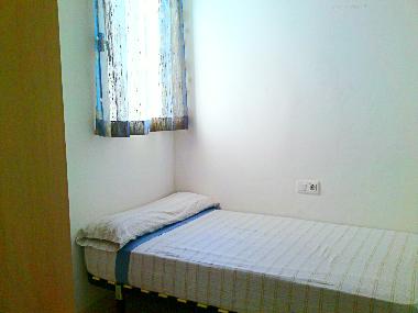 Zimmer mit toilette.