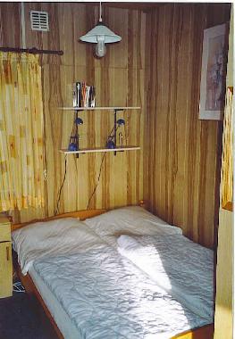 Schlafzimmer mit frz. Bett