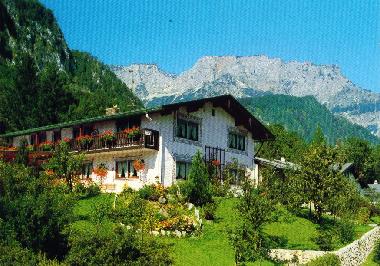 Unser Haus mit  sagenumwobenen Untersberg