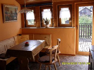 Essbereich mit Ausgang zur S�dterasse (m�biliert) 