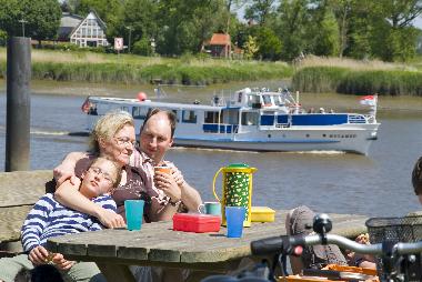 Pause nach der Fahrradtour - im Hintergrund die Mocambo