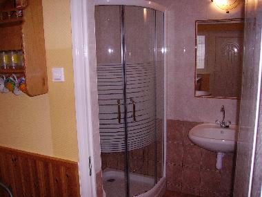 2.Apartman badezimmer-bathroom