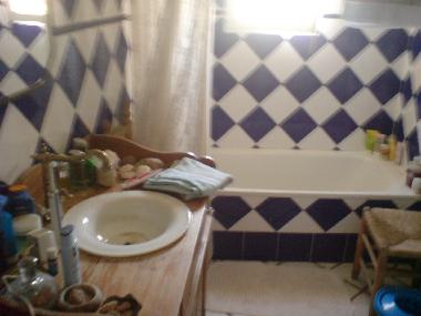 Bad mit alten Kacheln