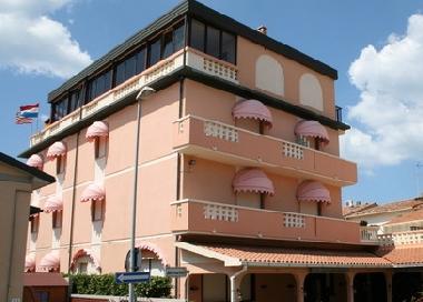 Pension in Cecina (Livorno) oder Ferienwohnung oder Ferienhaus