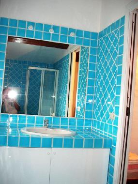 Badezimmer mit Dusche