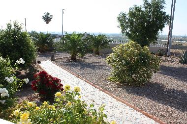 Bunter Garten auf einem  ca. 4.000qm Sonnengrundst�ck