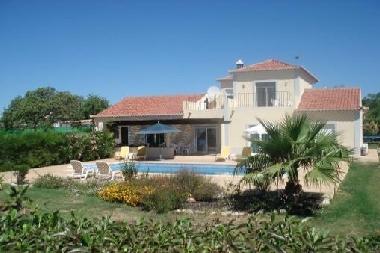 Ferienhaus in Quelfes (Algarve) oder Ferienwohnung oder Ferienhaus