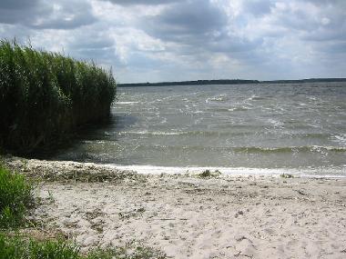 Der Badestrand in Quilitz bei st�rmischer See