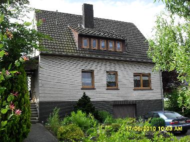 Vorderansicht des Hauses 