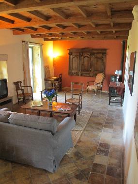 Ferienhaus in La Capelle-Masmol�ne (Gard) oder Ferienwohnung oder Ferienhaus