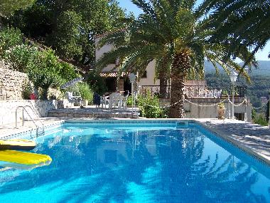 Ferienhaus in CABRIS (Alpes-Maritimes) oder Ferienwohnung oder Ferienhaus