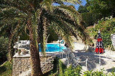 Ferienhaus in CABRIS (Alpes-Maritimes) oder Ferienwohnung oder Ferienhaus