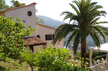 Ferienhaus in CABRIS (Alpes-Maritimes) oder Ferienwohnung oder Ferienhaus