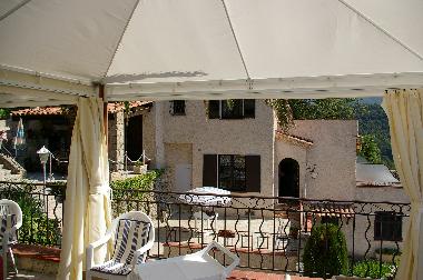 Ferienhaus in CABRIS (Alpes-Maritimes) oder Ferienwohnung oder Ferienhaus