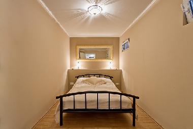 Schlafzimmer mit franzsischem Bett