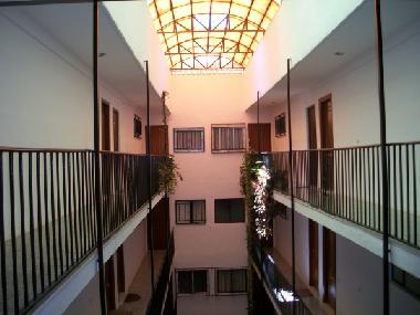 Treppenhaus mit Glasdach.