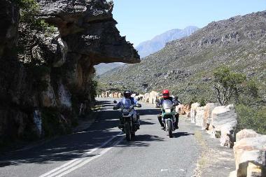 Gef�hrte Motorradtouren oder Motorradvermietung.