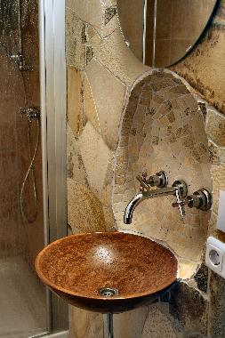 Alle Schlafzimmer verfgen ber Dusche und WC.