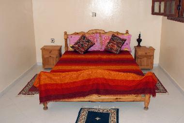 Schlafzimmer mit Doppelbett