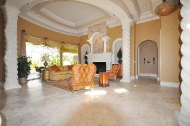 Wohnzimmer im Eingangsbereich