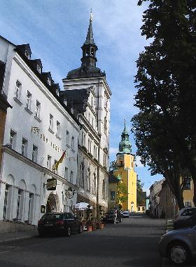 in Scheibenberg Rathus und Kirche