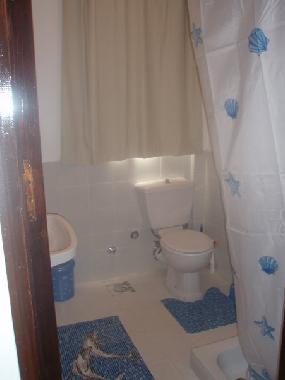 eines der zwei B�der mit Dusche