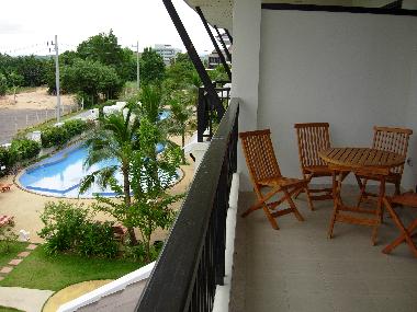 Pool 1 Blick vom Balkon