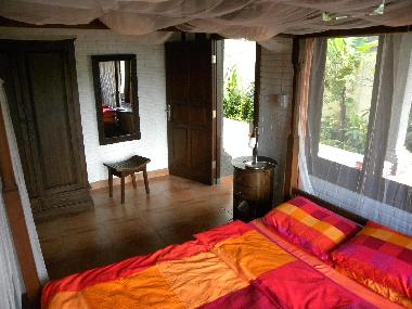 Schlafzimmer im Erdgeschoss ( direkter Zugang zum Bad )