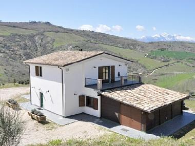 Ferienhaus in Tre ciminiere di Atri (Teramo) oder Ferienwohnung oder Ferienhaus