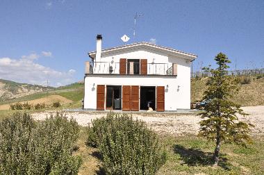 Ferienhaus in Tre ciminiere di Atri (Teramo) oder Ferienwohnung oder Ferienhaus