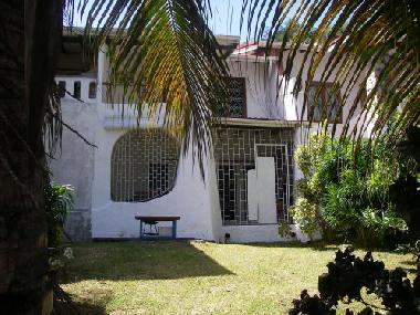 Die R�ckansicht mit Garten