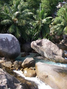 Der kleine Strand direkt am Ferienhaus