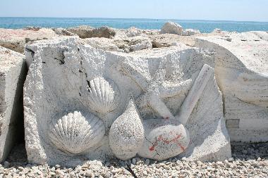 K�nstler aus aller Welt treffen sich j�hrlich an der Hafenmole