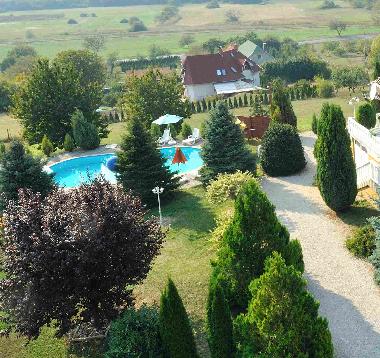 Die Terrassen sind so gro� angelegt, dass man eigentlich immer Sonne und eine tolle Aussicht hat .Di