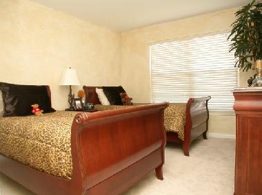 G�steschlafzimmer mit zwei Einzelbetten