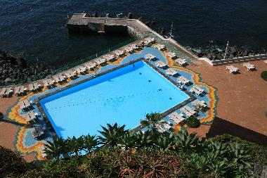 Pool 2 und Bade-Einstieg in den Atlantik